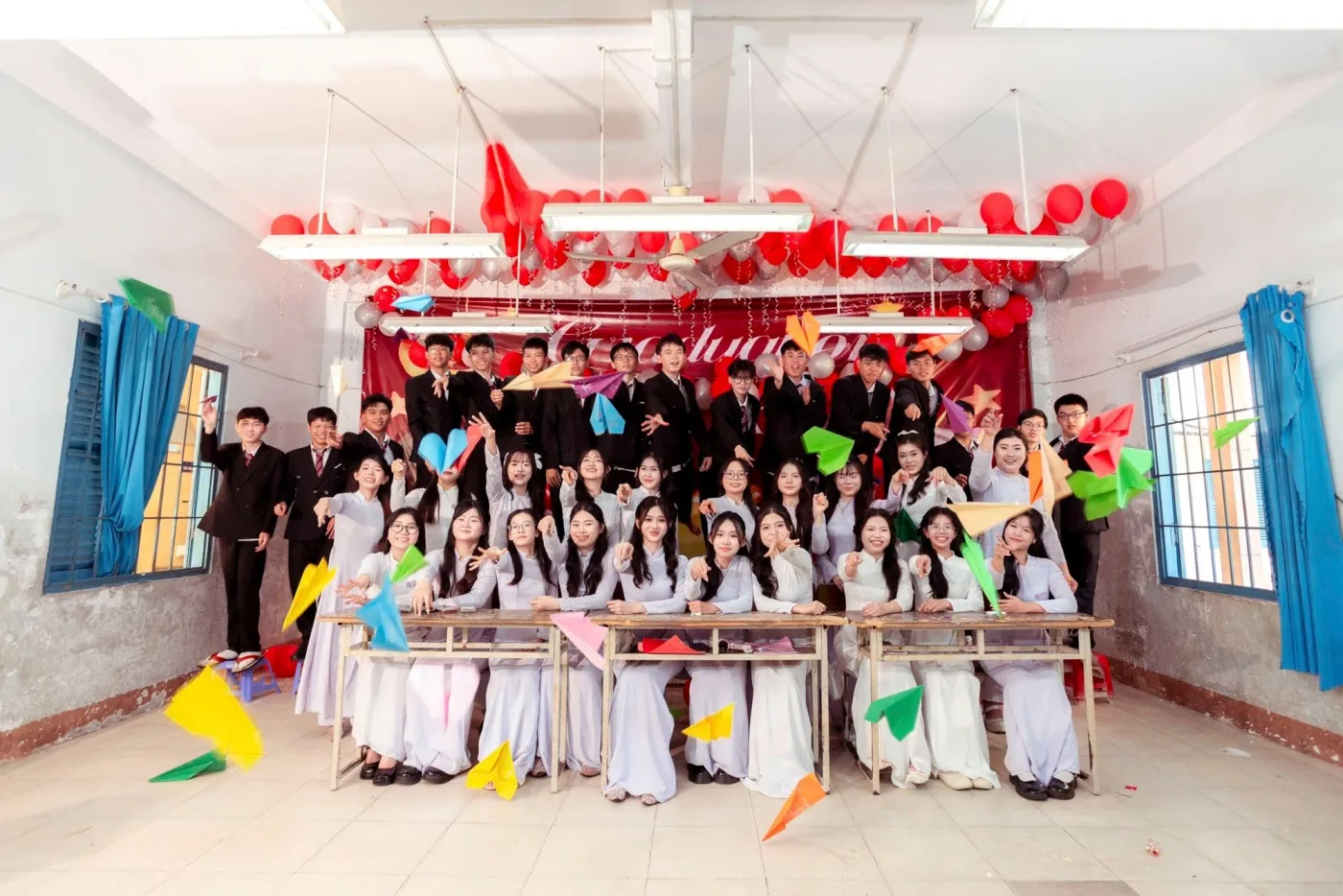 Máy Bay Giấy Và Ước Mơ